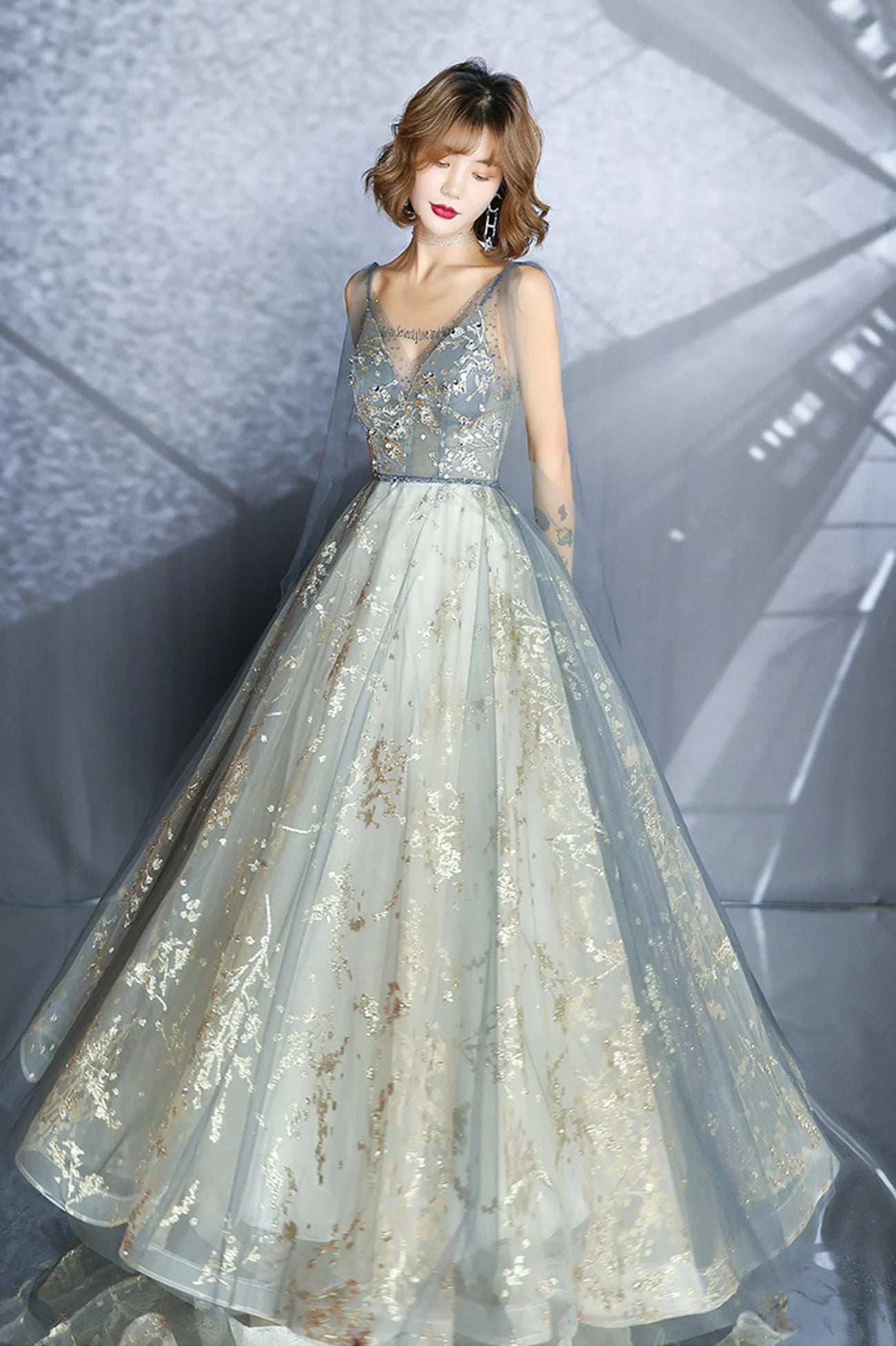 Pretty A-Line V-Neck Sleeveless Lace Up Floor-Length Prom Dress